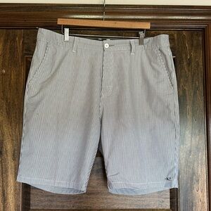 O’Neill shorts size 40
